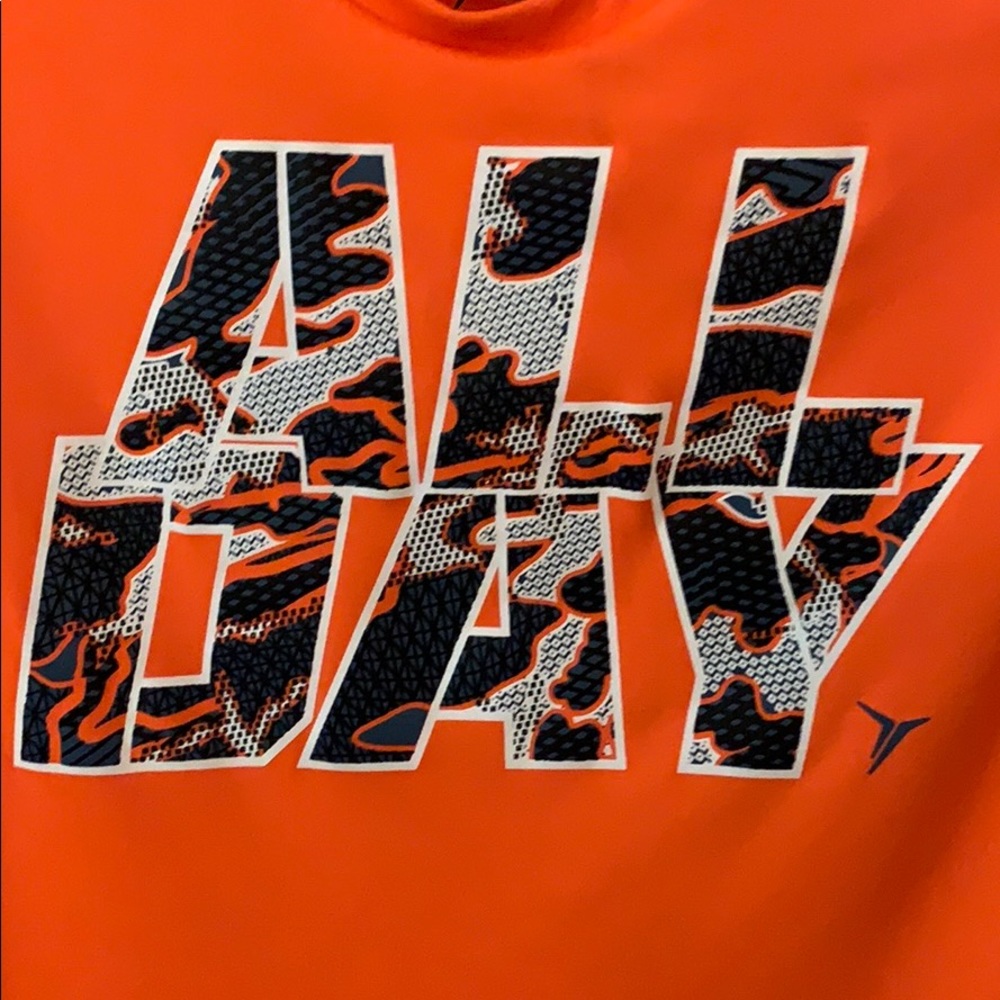 Boys Old Navy Active Go-Dry shirt. - Picture 5 of 5